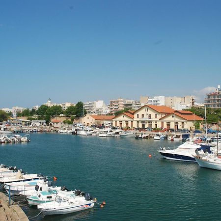 Amazing Apartment In The Center Alexandroupolis Exteriör bild